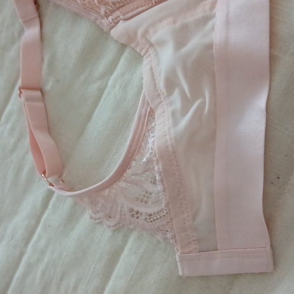 Bra - Picture 2 of 5